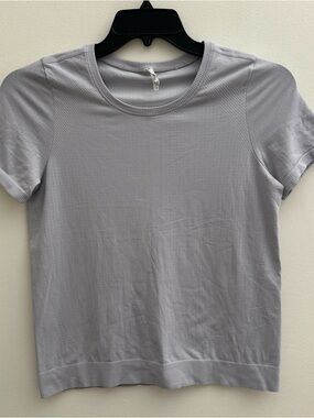 Athleta Speedlight Seamless Tee Womens Size M Athletic Performance Light Gray
